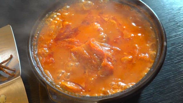 Steaming pork kimchi stew