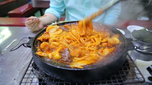 Udon noodles served on his own plate