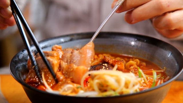 Spicy ramen with shiitake mushrooms and dombe meat