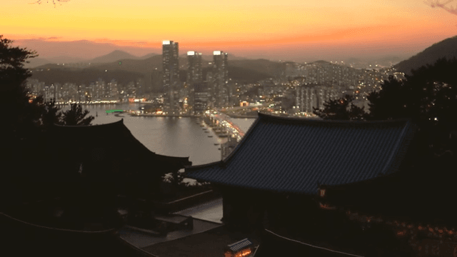 Cityscape combined with Korean traditional architecture at dusk