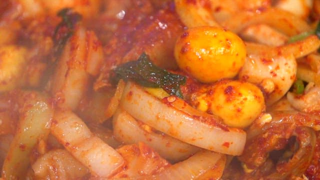 Spicy braised chicken with chicken eggs