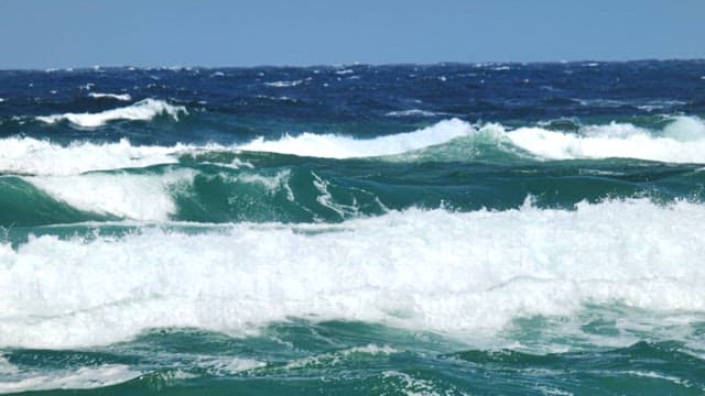 Waves crashing in the ocean
