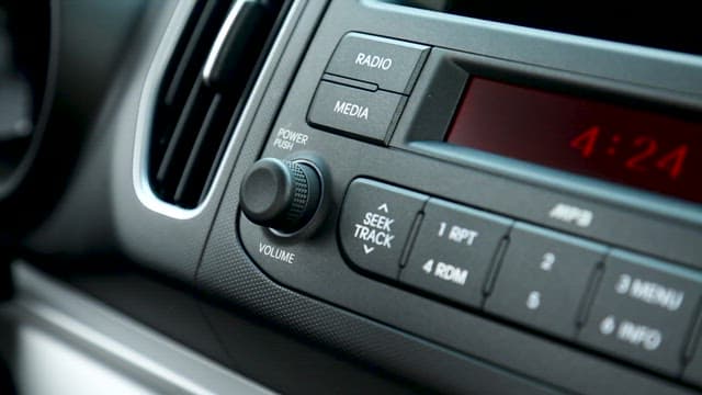 Hand Adjusting Car Stereo System