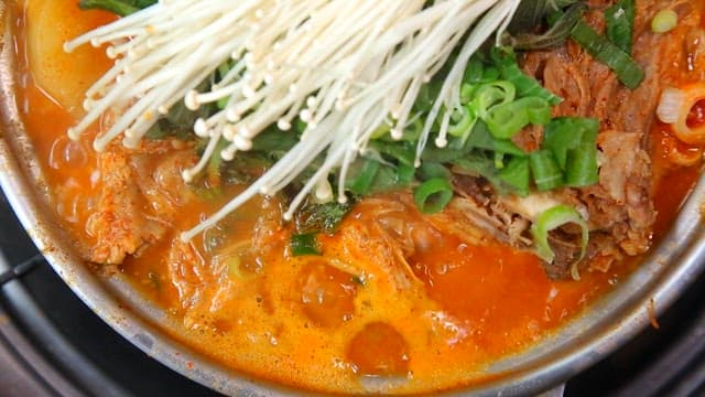 Pork backbone stew with fresh vegetables