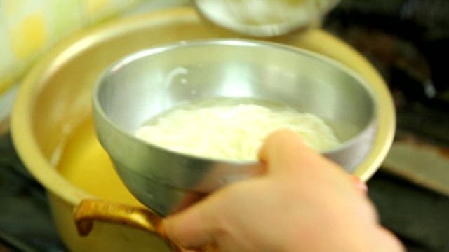 Banquet noodles with garnish