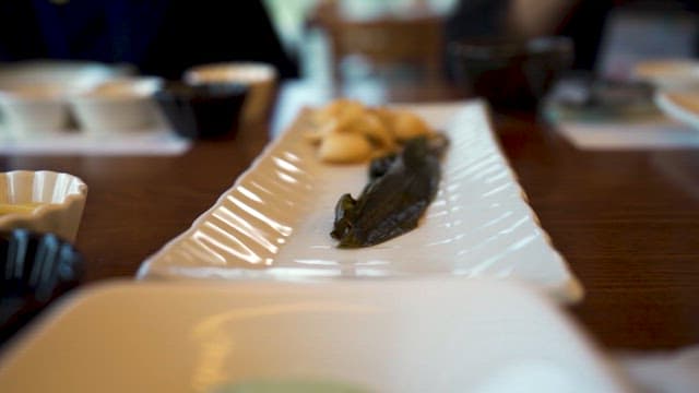 Dining with Several Side Dishes