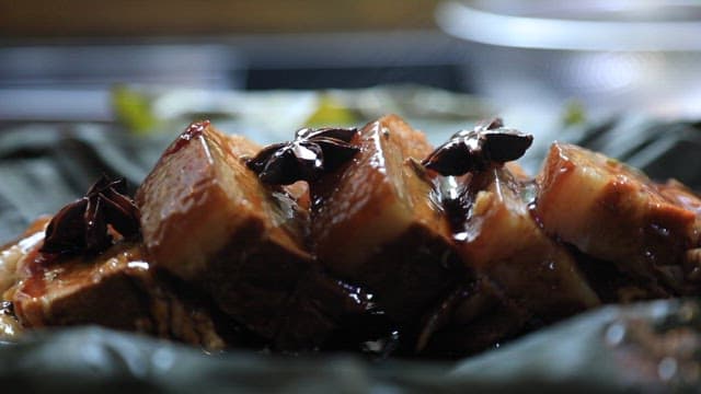 Red braised pork belly with Appetizing Sauce