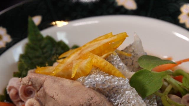 Skin salad with fish and vegetables