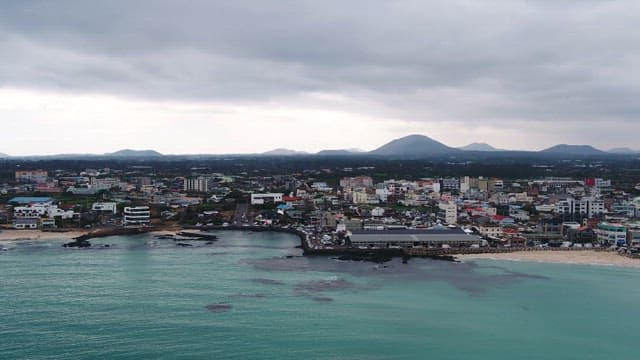 Sea near a building-filled area