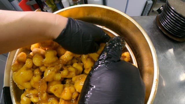 Mixing Ginger and Honey Together