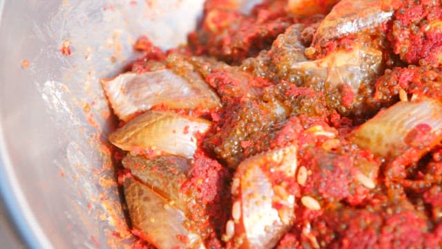 Salted fish seasoned with roe and red pepper powder