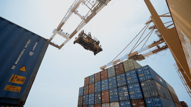 Container Handling at a Busy Port