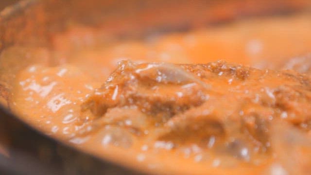 Boiling Gamjatang with Ramen Deliciously