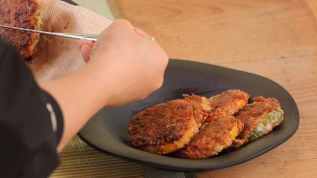 Meatballs of bell pepper fried until golden brown