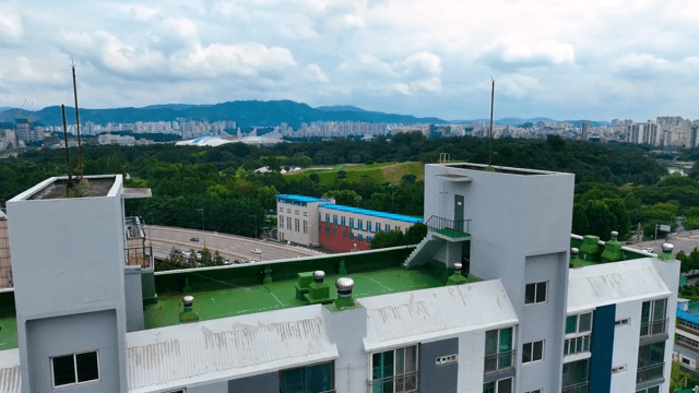 Park for Urban Green Space Beyond the Apartments