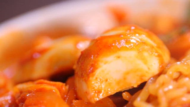 Spicy tteokbokki with ramen and egg