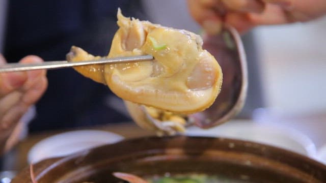 Plump and delicious clams served at a restaurant