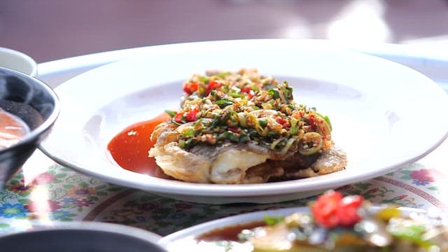 Salty braised flounder with seasoning sauce