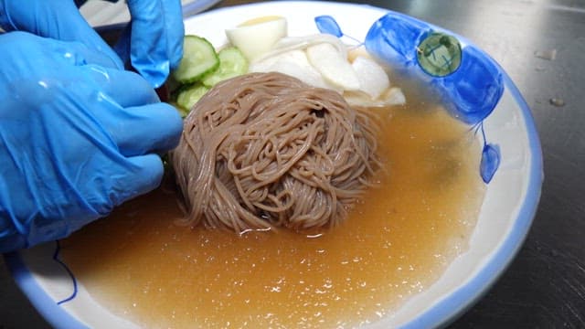 Preparing a Cold Noodle Dish
