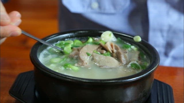 Steaming Hot Seolleongtang