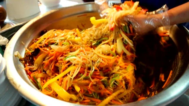 The process of making japchae