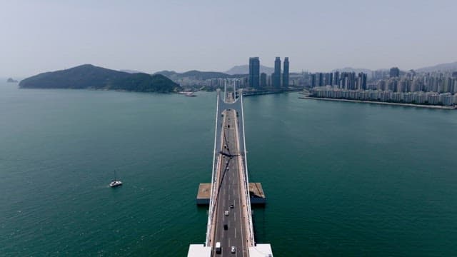 Busan's beautiful suspension bridge, Gwangan Bridge and cityscape