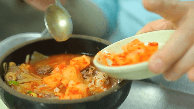 Beef soup with diced radish kimchi
