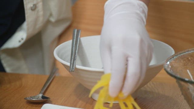 Sliced ​​radish prepared in a bowl