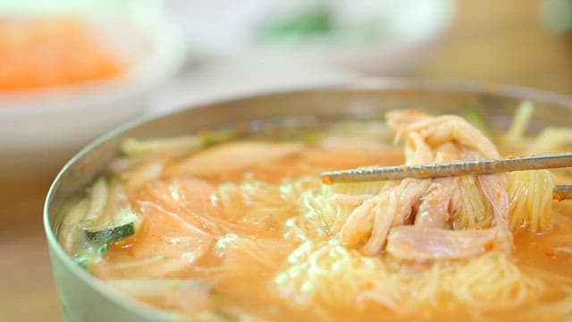 Chopstickful of delicious chicken cold noodles