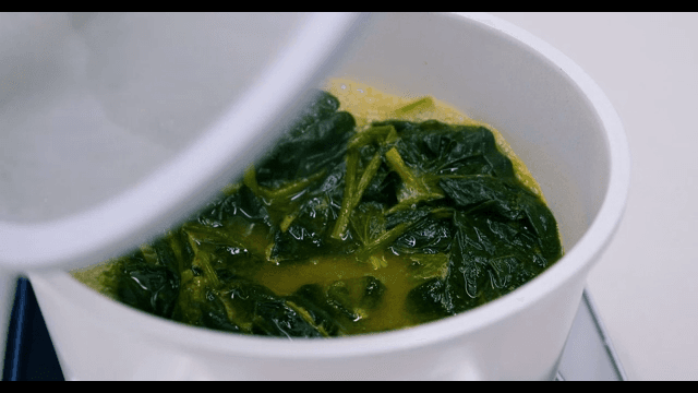 Boiling Spinach Doenjang Soup
