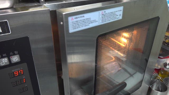 Ripe abalone taken out of the oven