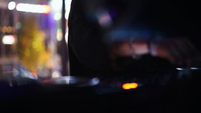 Skilled DJ who Specializes in Audio Mixers