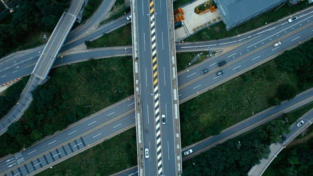 Highways and overpasses with many cars passing by