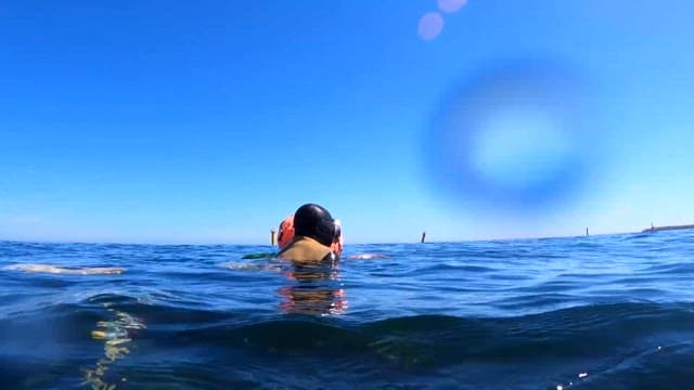 Haenyeo going into the sea