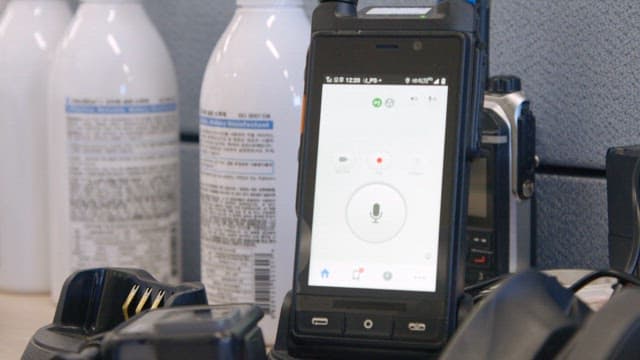 Electronic Device Recording Noises 