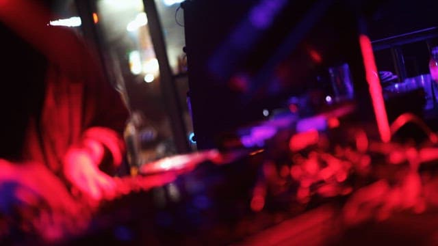 DJ Skilled at Using Seemingly Sound Equipments