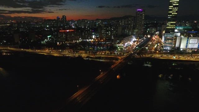 Splendid night view of Seoul across the Hangang River