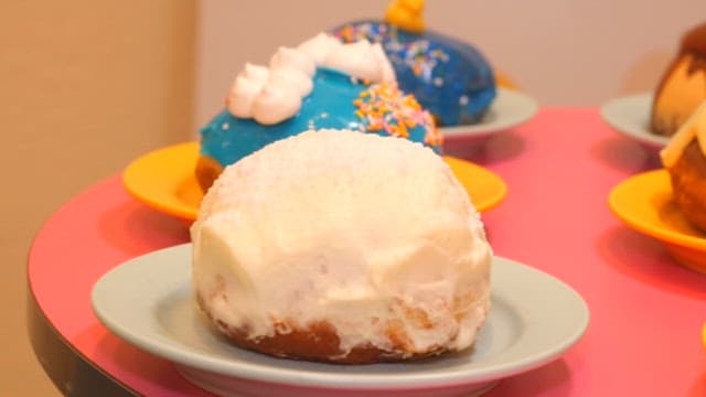 Different types of donut plating